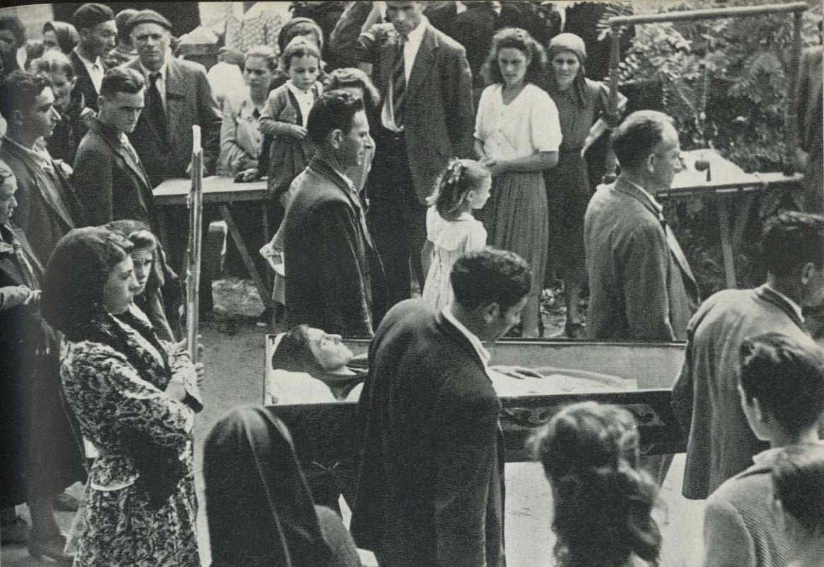 procession des cercueuils