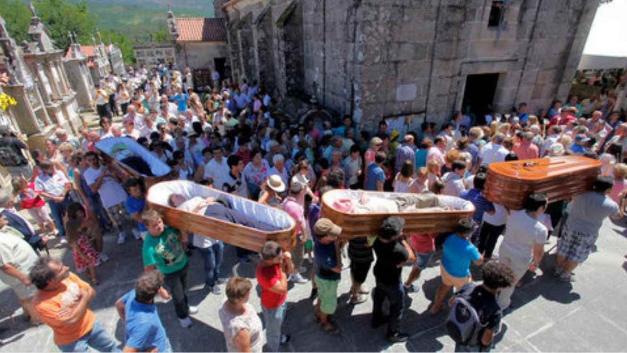 procession des cercueuils